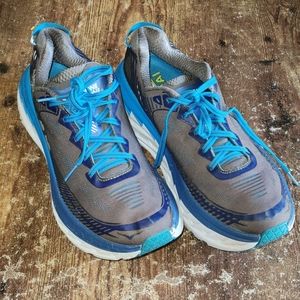 Hoka one one